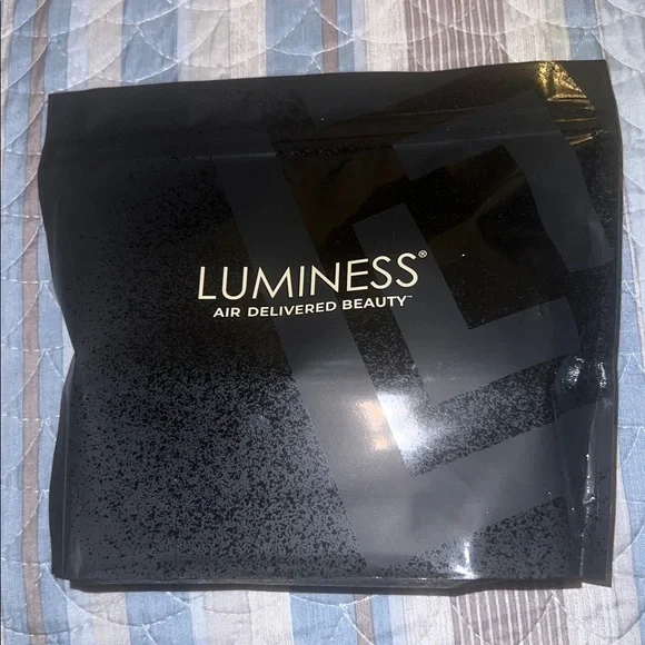 Luminess Airbrush Spray Silk Foundation Starter Kit - Picture 1 of 3